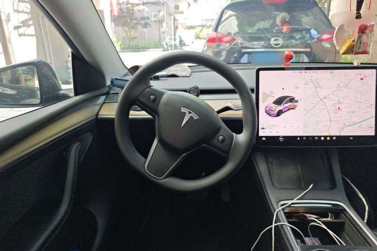 Used Tesla Model Y 2021 Standard Range Rear-Wheel Drive Version Steering Wheel