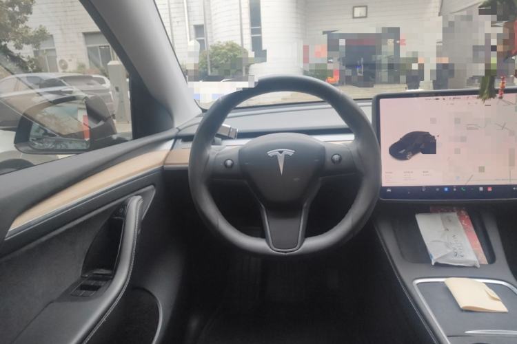 Used Tesla Model Y 2021 Standard Range Rear-Wheel Drive Version Steering Wheel