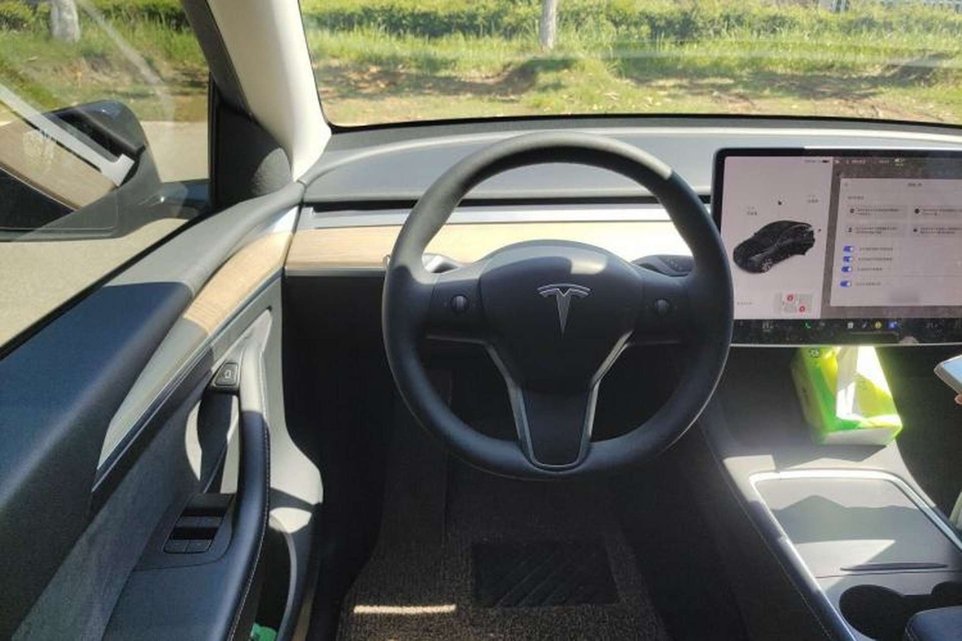 Used Tesla Model Y 2021 Long-Range All-Wheel-Drive Version 3D7 Steering Wheel