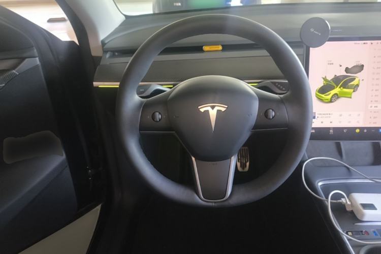 Used Tesla Model Y 2021 Standard Range Rear-Wheel Drive Version Steering Wheel