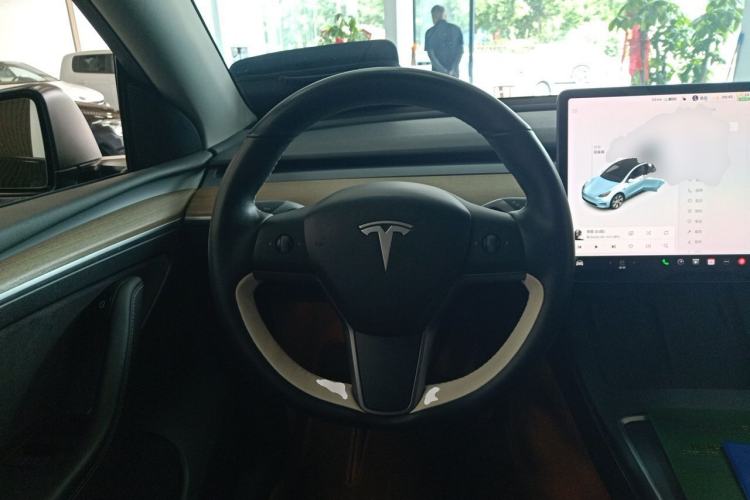 Used Tesla Model Y 2021 Standard Range Rear-Wheel Drive Version Steering Wheel