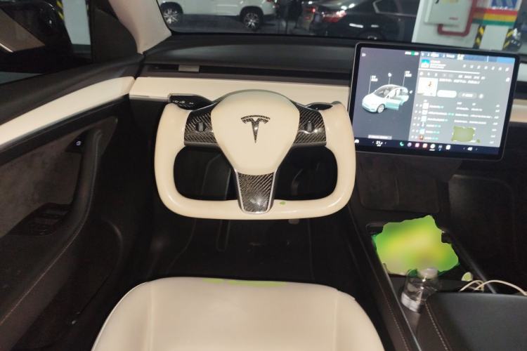 Used Tesla Model Y 2021 Standard Range Rear-Wheel Drive Version Steering Wheel