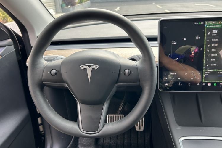 Used Tesla Model Y 2021 Standard Range Rear-Wheel Drive Version Steering Wheel
