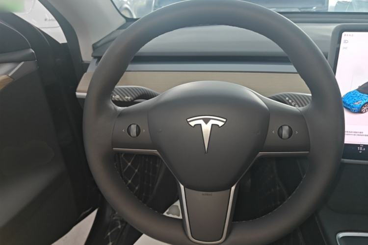 Used Tesla Model Y 2021 Standard Range Rear-Wheel Drive Version Steering Wheel
