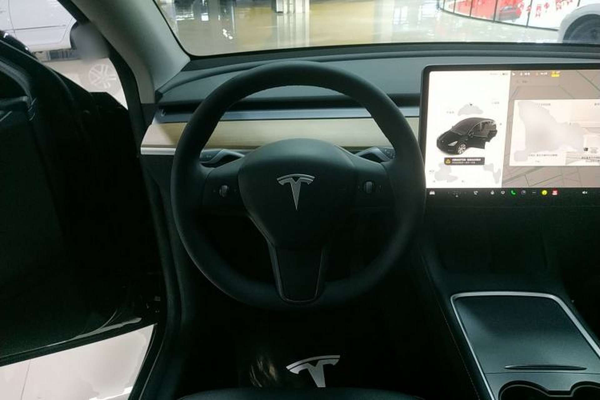 Used Tesla Model Y 2021 Standard Range Rear-Wheel Drive Version Steering Wheel
