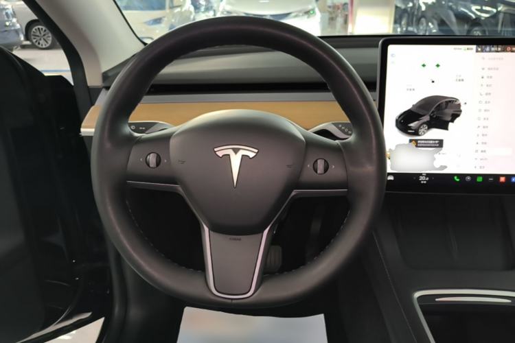 Used Tesla Model Y 2021 Standard Range Rear-Wheel Drive Version Steering Wheel