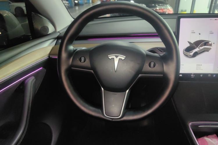 Used Tesla Model Y 2021 Standard Range Rear-Wheel Drive Version Steering Wheel