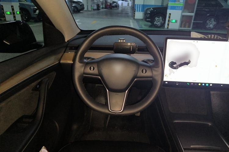 Used Tesla Model Y 2021 Standard Range Rear-Wheel Drive Version Steering Wheel