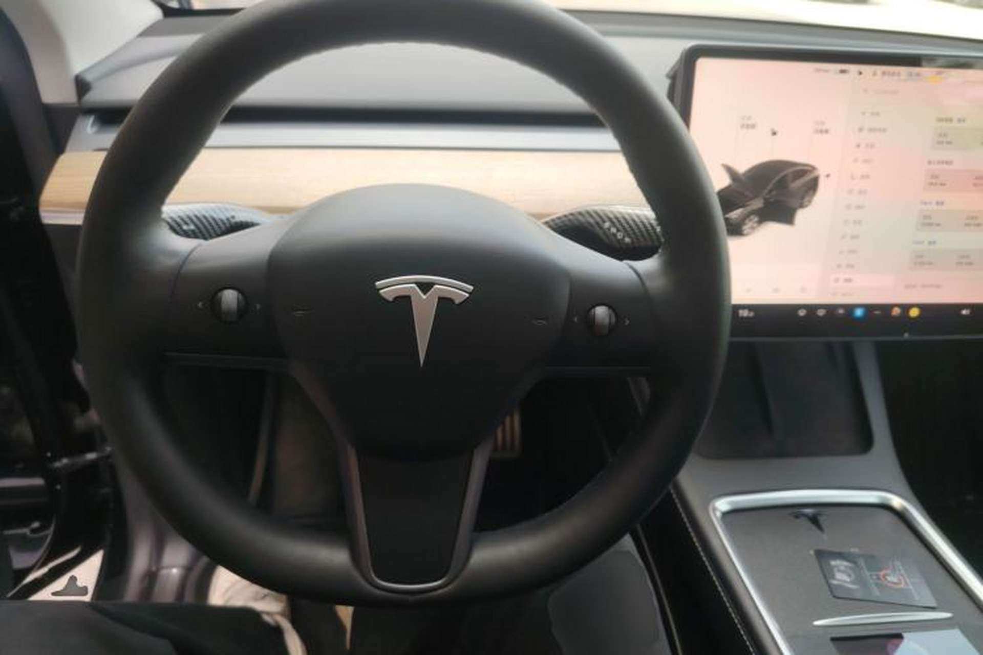 Used Tesla Model Y 2021 Standard Range Rear-Wheel Drive Version Steering Wheel