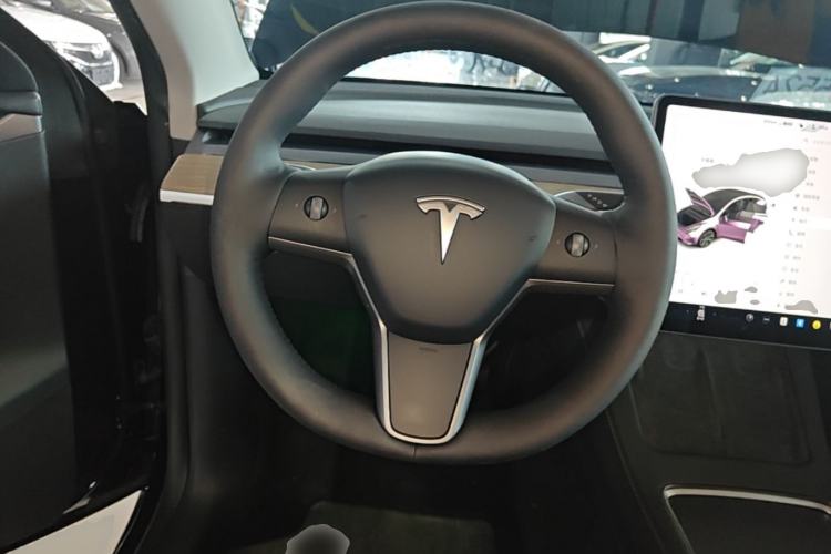Used Tesla Model Y 2021 Long-Range All-Wheel-Drive Version 3D7 Steering Wheel