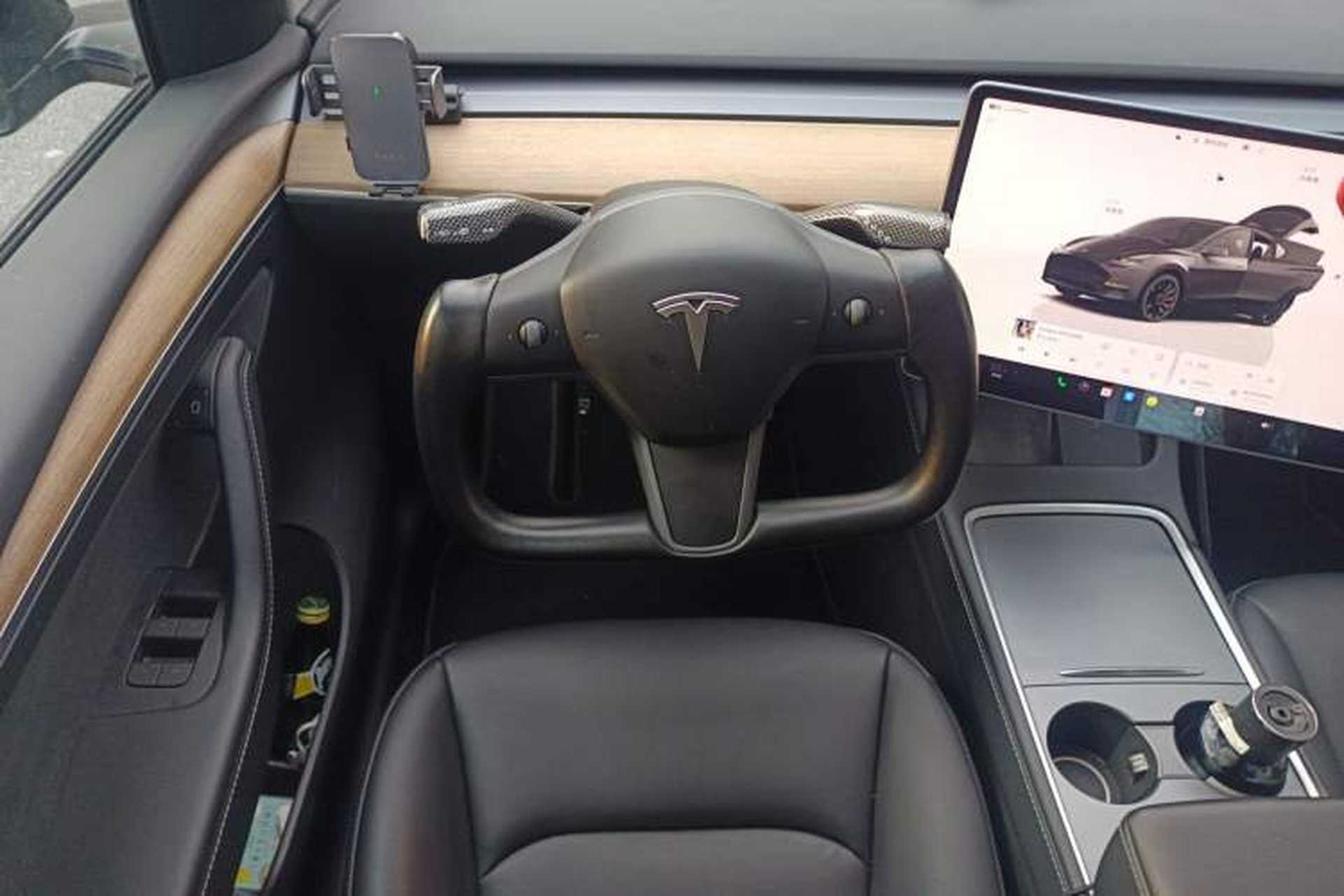 Used Tesla Model Y 2021 Performance High-Performance All-Wheel-Drive Version Steering Wheel