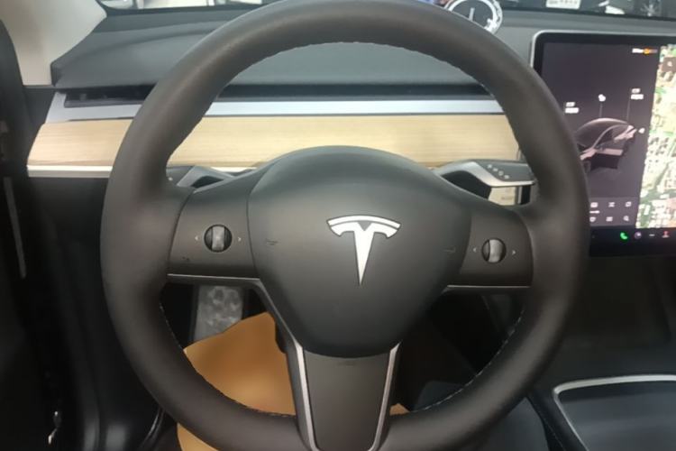 Used Tesla Model Y 2021 Revised Version 2 Long-Range All-Wheel-Drive Edition Steering Wheel