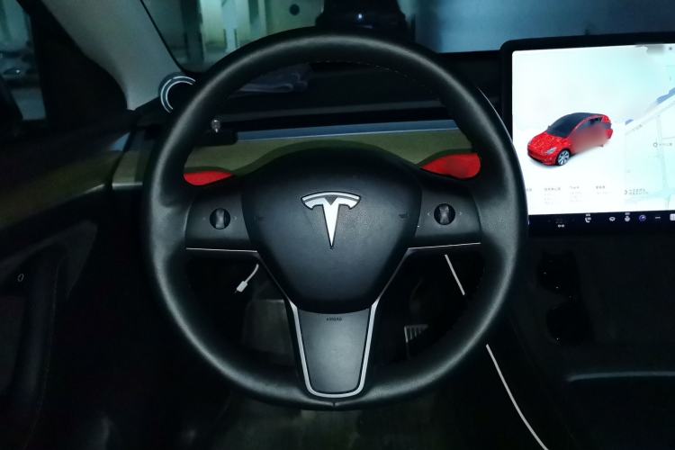 Used Tesla Model Y 2021 Long-Range All-Wheel-Drive Version 3D7 Steering Wheel