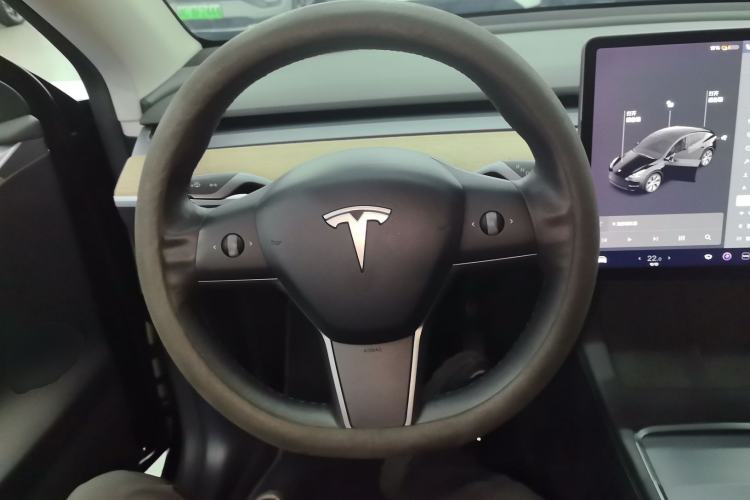 Used Tesla Model Y 2021 Long-Range All-Wheel-Drive Version Steering Wheel