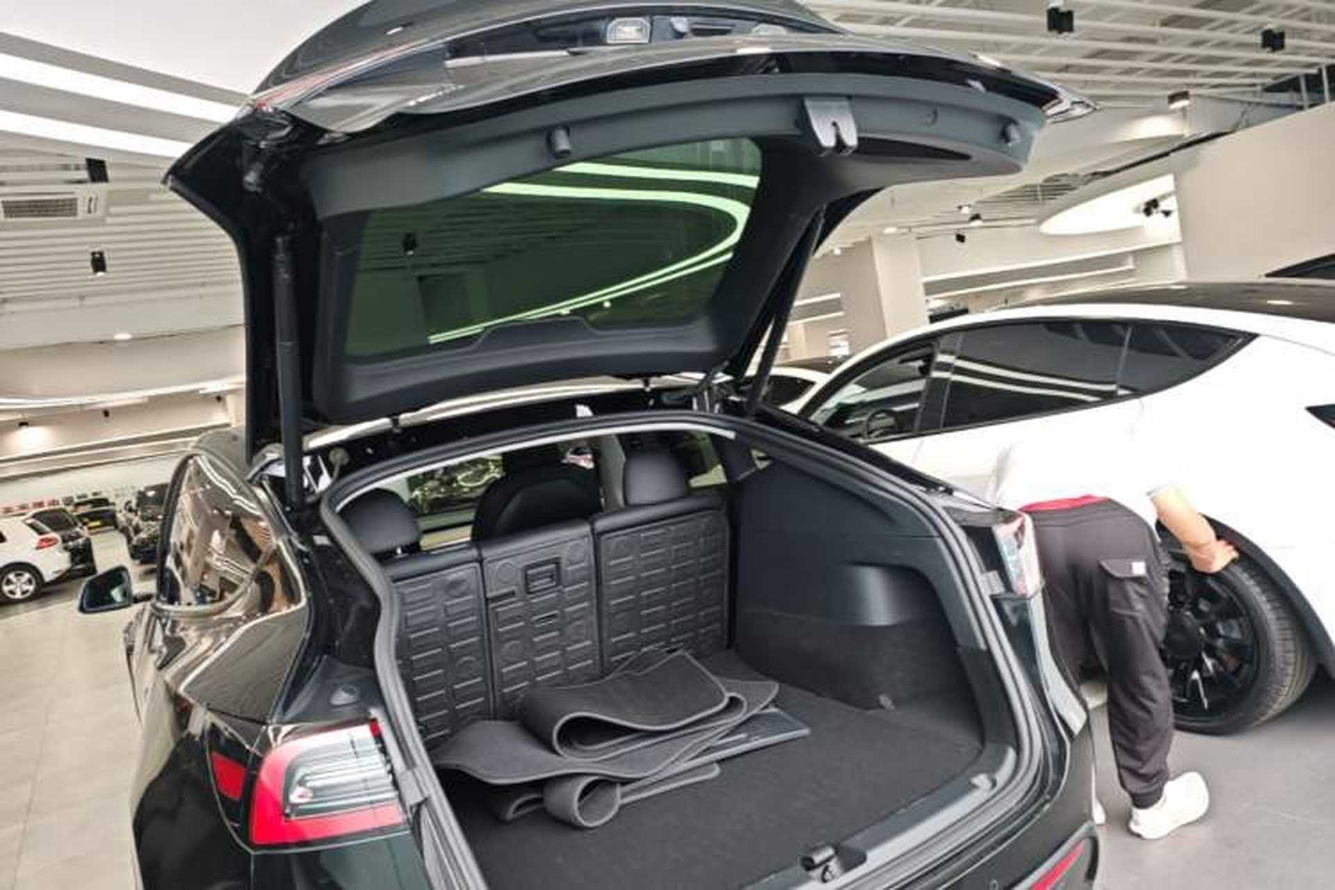 Used Tesla Model Y 2021 Revised Version 2 Long-Range All-Wheel-Drive Edition Trunk