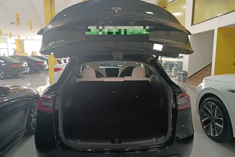 Used Tesla Model Y 2021 Standard Range Rear-Wheel Drive Version Trunk