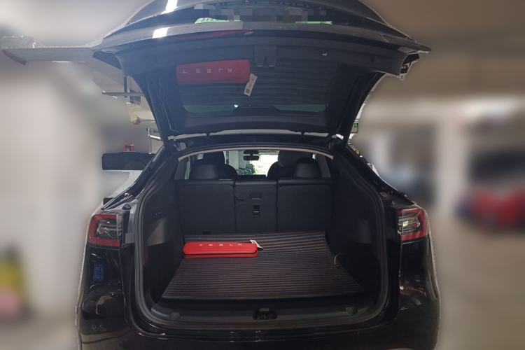 Used Tesla Model Y 2021 Standard Range Rear-Wheel Drive Version Trunk