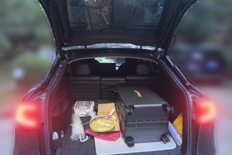 Used Tesla Model Y 2021 Standard Range Rear-Wheel Drive Version Trunk