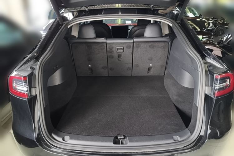 Used Tesla Model Y 2021 Revised Version 2 Long-Range All-Wheel-Drive Edition Trunk