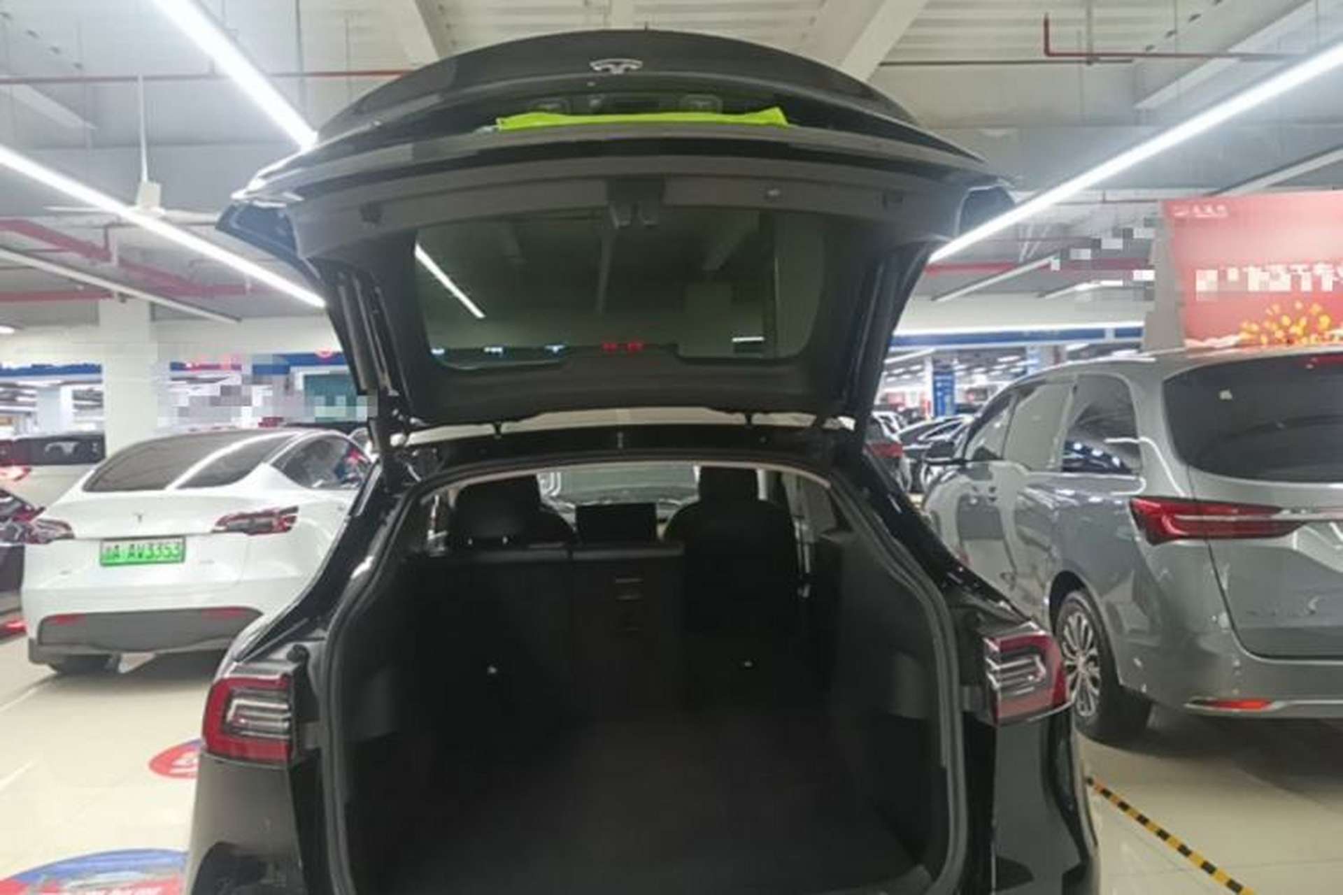 Used Tesla Model Y 2021 Long-Range All-Wheel-Drive Version 3D7 Trunk