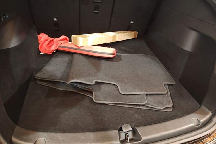 Used Tesla Model Y 2021 Standard Range Rear-Wheel Drive Version Trunk