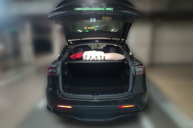 Used Tesla Model Y 2021 Standard Range Rear-Wheel Drive Version Trunk