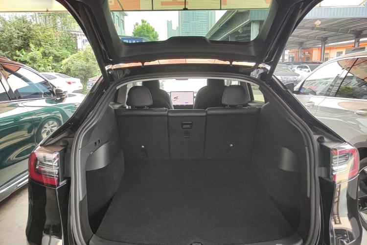 Used Tesla Model Y 2021 Standard Range Rear-Wheel Drive Version Trunk
