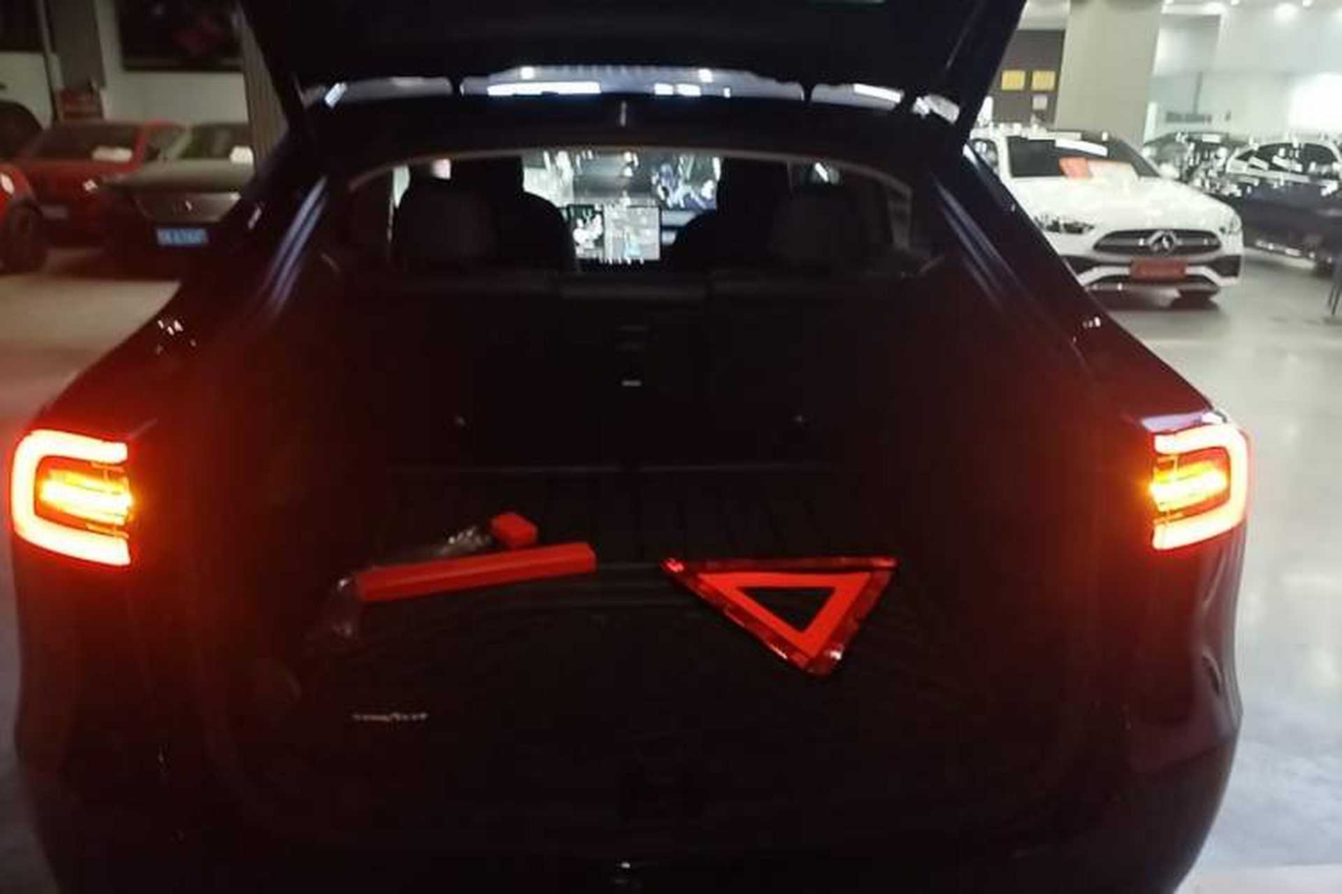 Used Tesla Model Y 2021 Standard Range Rear-Wheel Drive Version Trunk