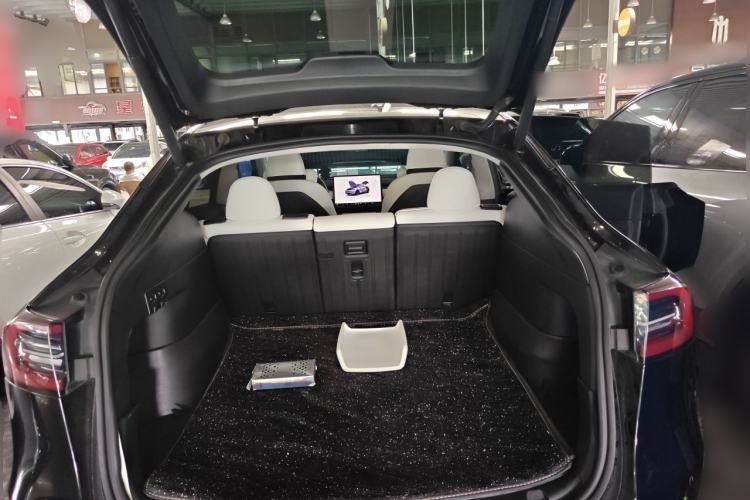 Used Tesla Model Y 2021 Performance High-Performance All-Wheel-Drive Version Trunk