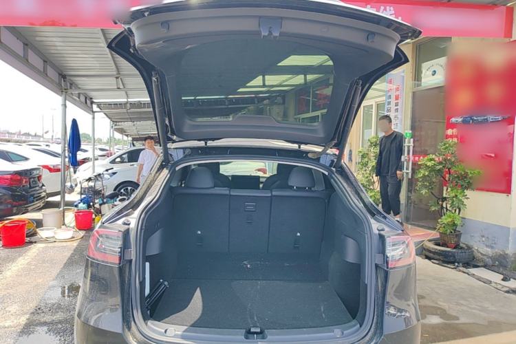 Used Tesla Model Y 2021 Standard Range Rear-Wheel Drive Version Trunk