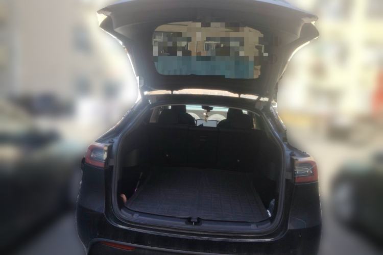 Used Tesla Model Y 2021 Standard Range Rear-Wheel Drive Version Trunk