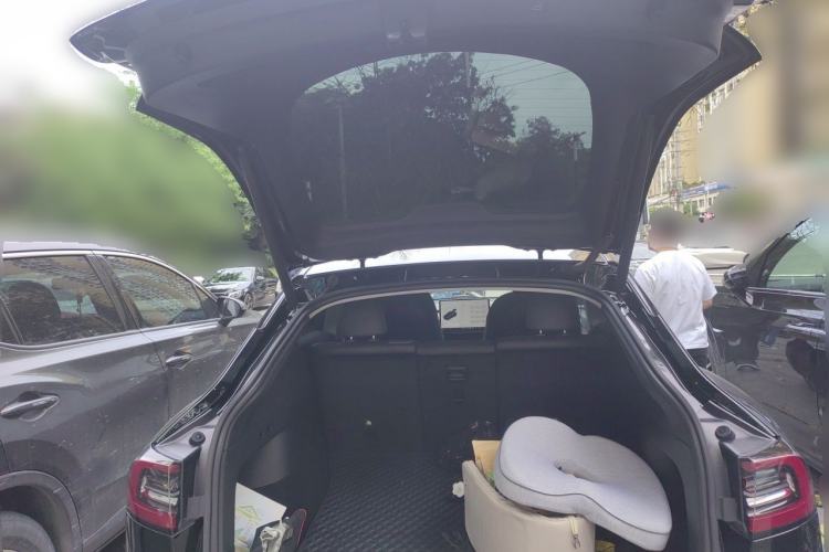 Used Tesla Model Y 2021 Standard Range Rear-Wheel Drive Version Trunk