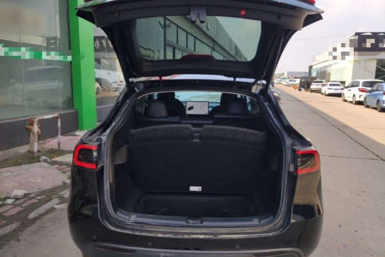 Used Tesla Model Y 2021 Standard Range Rear-Wheel Drive Version Trunk