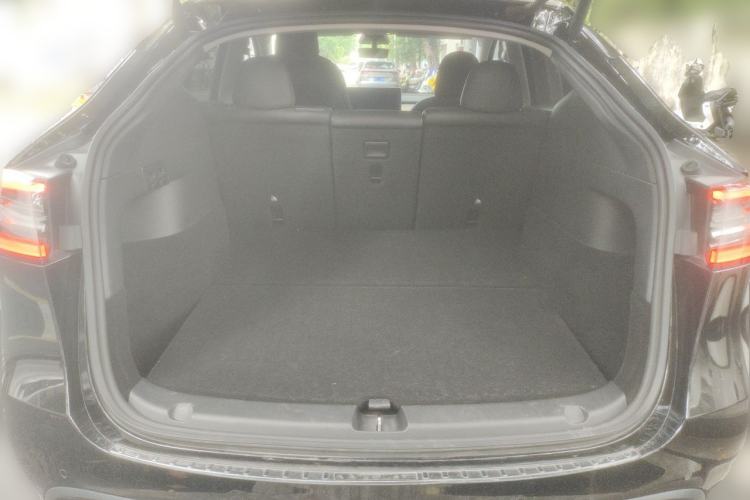 Used Tesla Model Y 2021 Standard Range Rear-Wheel Drive Version Trunk