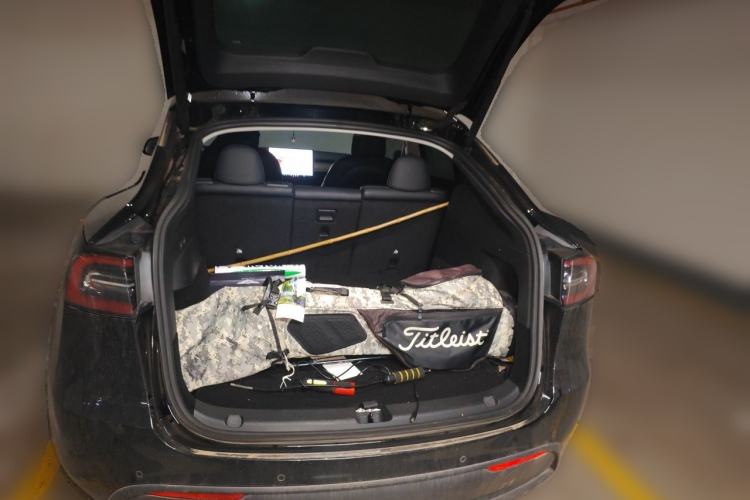 Used Tesla Model Y 2021 Long-Range All-Wheel-Drive Version Trunk