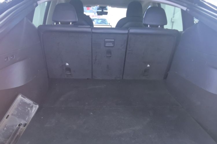 Used Tesla Model Y 2021 Standard Range Rear-Wheel Drive Version Trunk