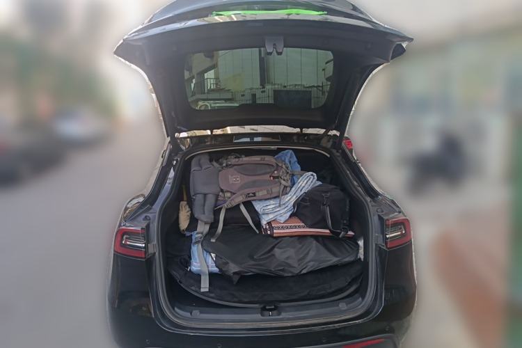 Used Tesla Model Y 2021 Standard Range Rear-Wheel Drive Version Trunk