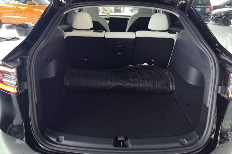 Used Tesla Model Y 2021 Performance High-Performance All-Wheel-Drive Version Trunk