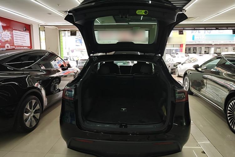 Used Tesla Model Y 2021 Standard Range Rear-Wheel Drive Version Trunk