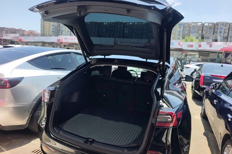 Used Tesla Model Y 2021 Long-Range All-Wheel-Drive Version 3D7 Trunk