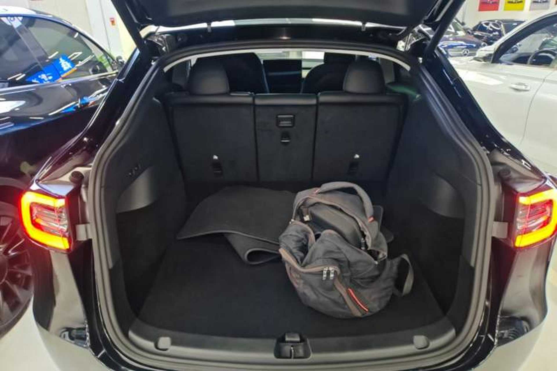 Used Tesla Model Y 2021 Standard Range Rear-Wheel Drive Version Trunk