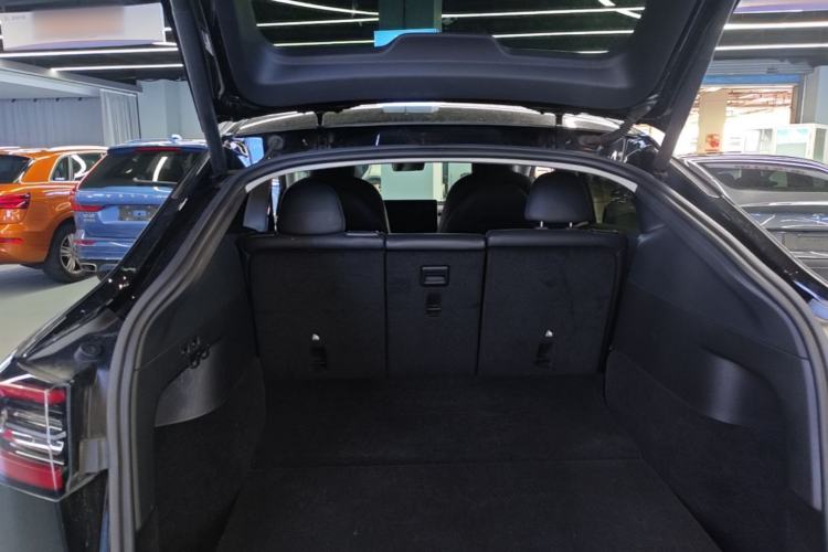 Used Tesla Model Y 2021 Standard Range Rear-Wheel Drive Version Trunk