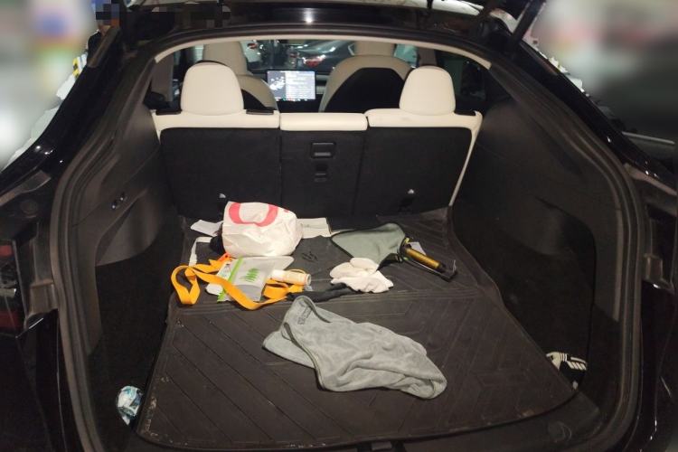 Used Tesla Model Y 2021 Standard Range Rear-Wheel Drive Version Trunk