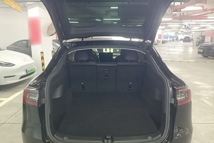 Used Tesla Model Y 2021 Standard Range Rear-Wheel Drive Version Trunk