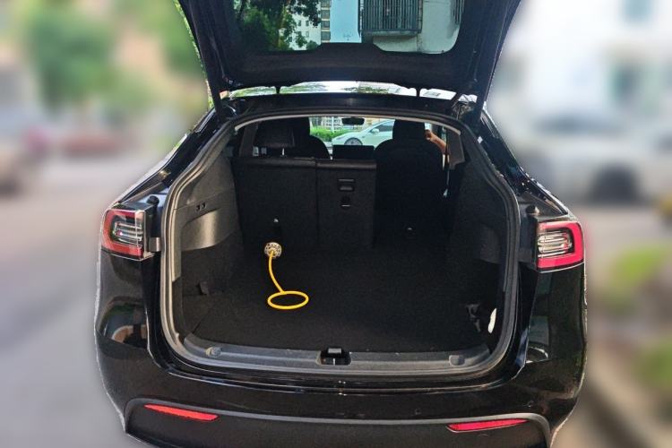 Used Tesla Model Y 2021 Standard Range Rear-Wheel Drive Version Trunk