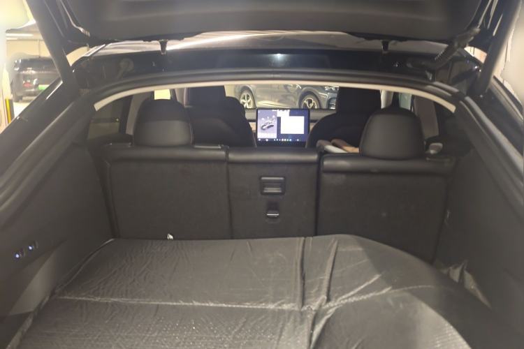 Used Tesla Model Y 2021 Performance High-Performance All-Wheel-Drive Version Trunk