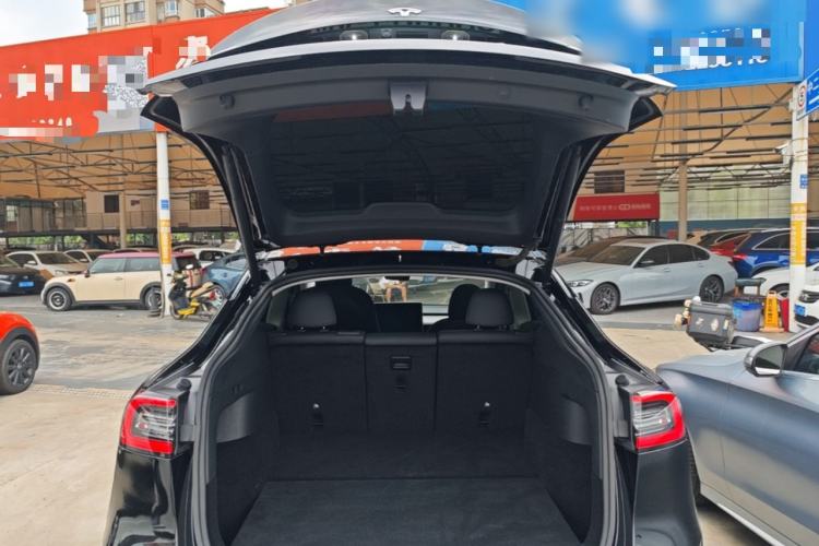 Used Tesla Model Y 2021 Standard Range Rear-Wheel Drive Version Trunk