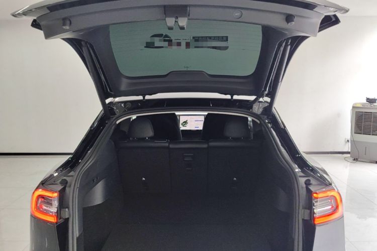 Used Tesla Model Y 2021 Performance High-Performance All-Wheel-Drive Version Trunk
