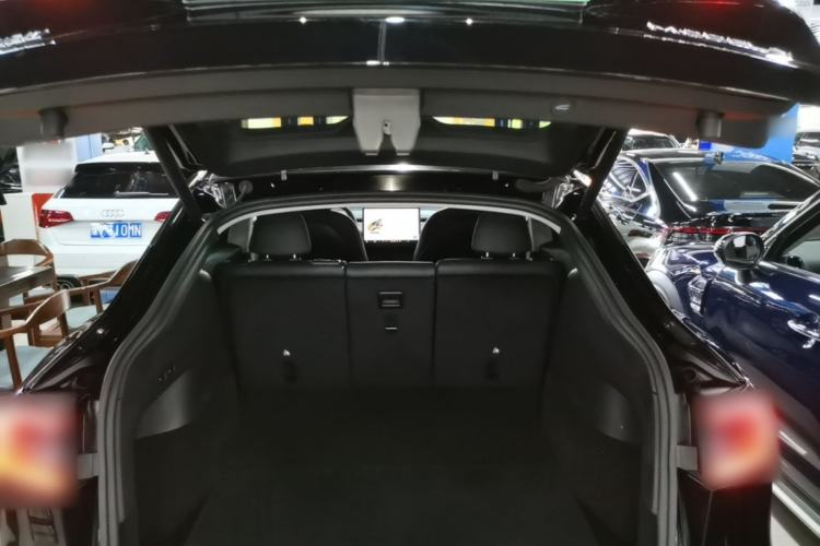 Used Tesla Model Y 2021 Standard Range Rear-Wheel Drive Version Trunk