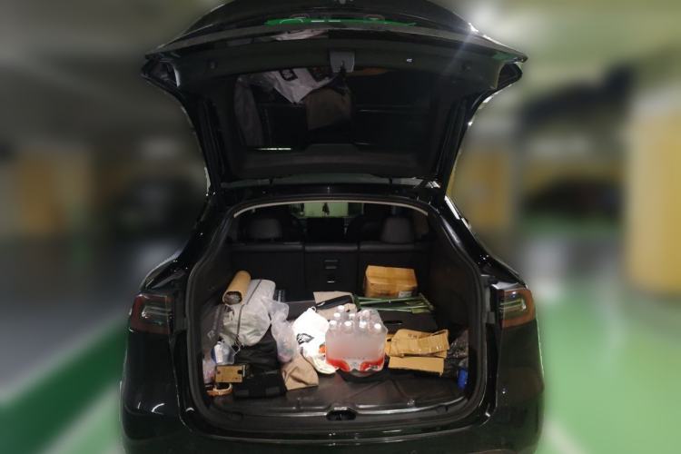 Used Tesla Model Y 2021 Long-Range All-Wheel-Drive Version 3D7 Trunk